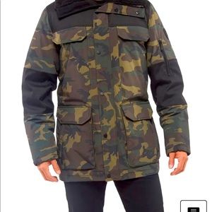 Vince Camuto Mens Mixed Media Camo Water Repellent Parka New Originally $250